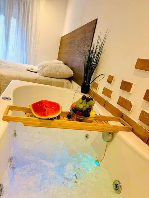 Studio Love Jacuzzi Marseille Bagian luar foto