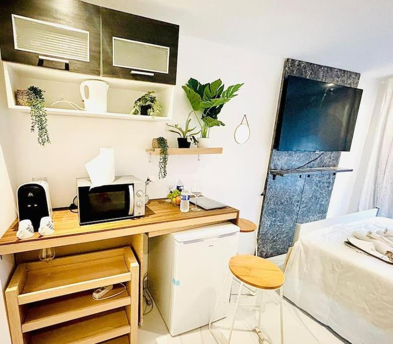 Studio Love Jacuzzi Marseille Bagian luar foto